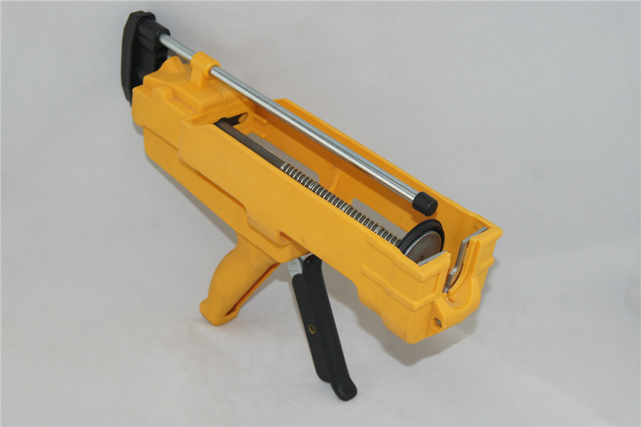 Epoxy Caulk Gun