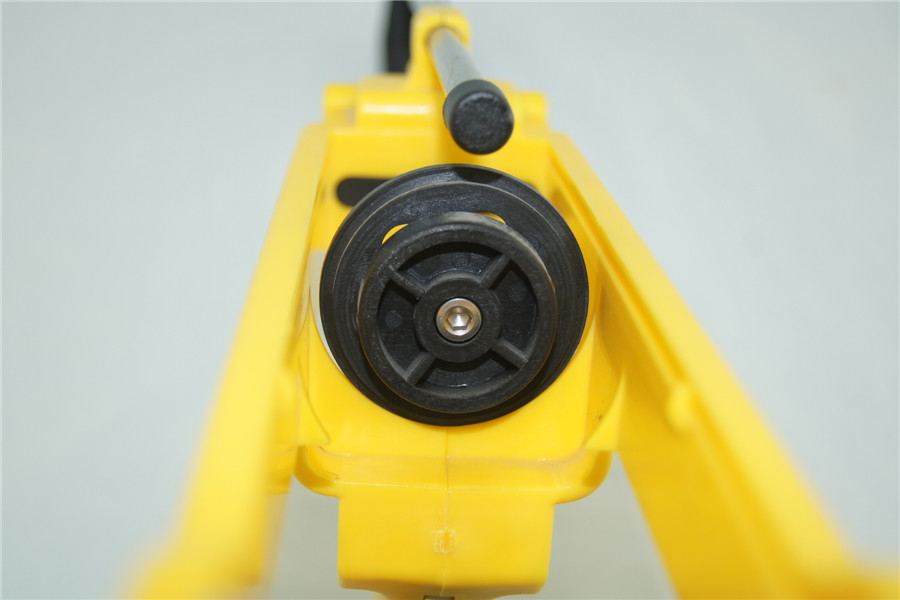 Applicator Gun