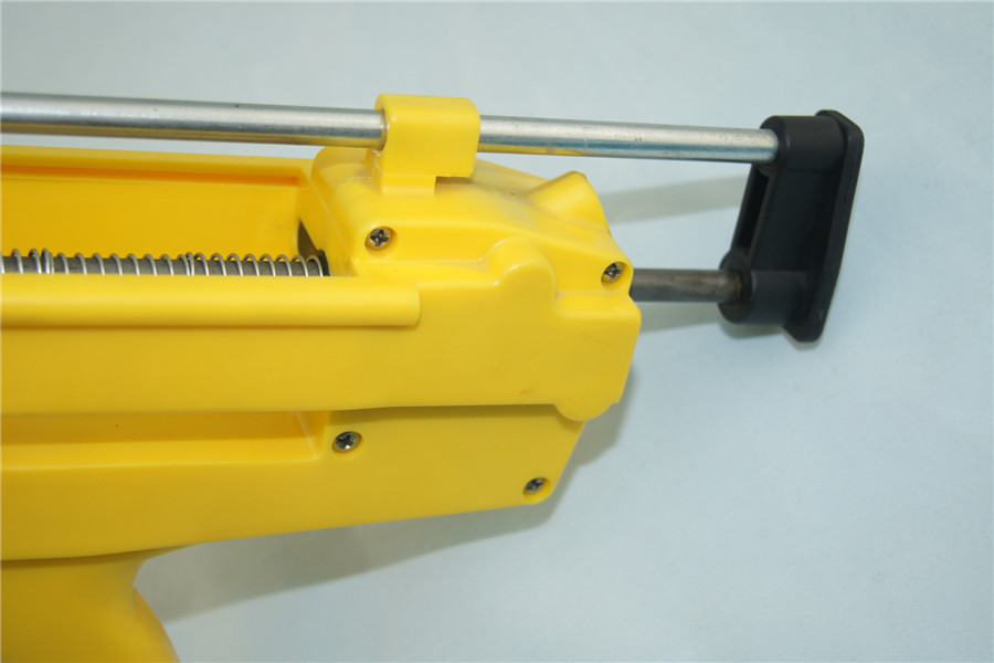 Applicator Gun
